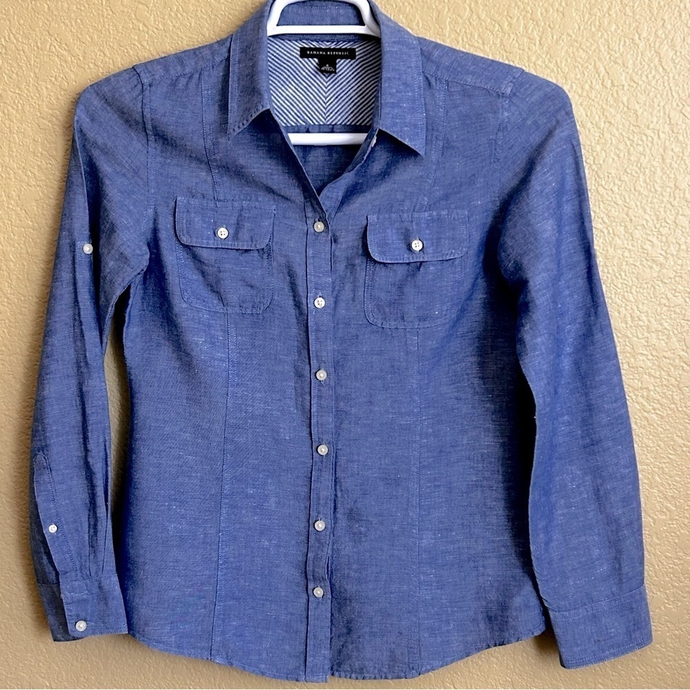Banana Republic Linen/Cotton Chambray Long Sleeve Button Down Shirt